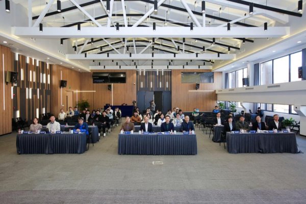 重庆公路钢绞线						 2025年度中国宏观经济论坛在沪举办